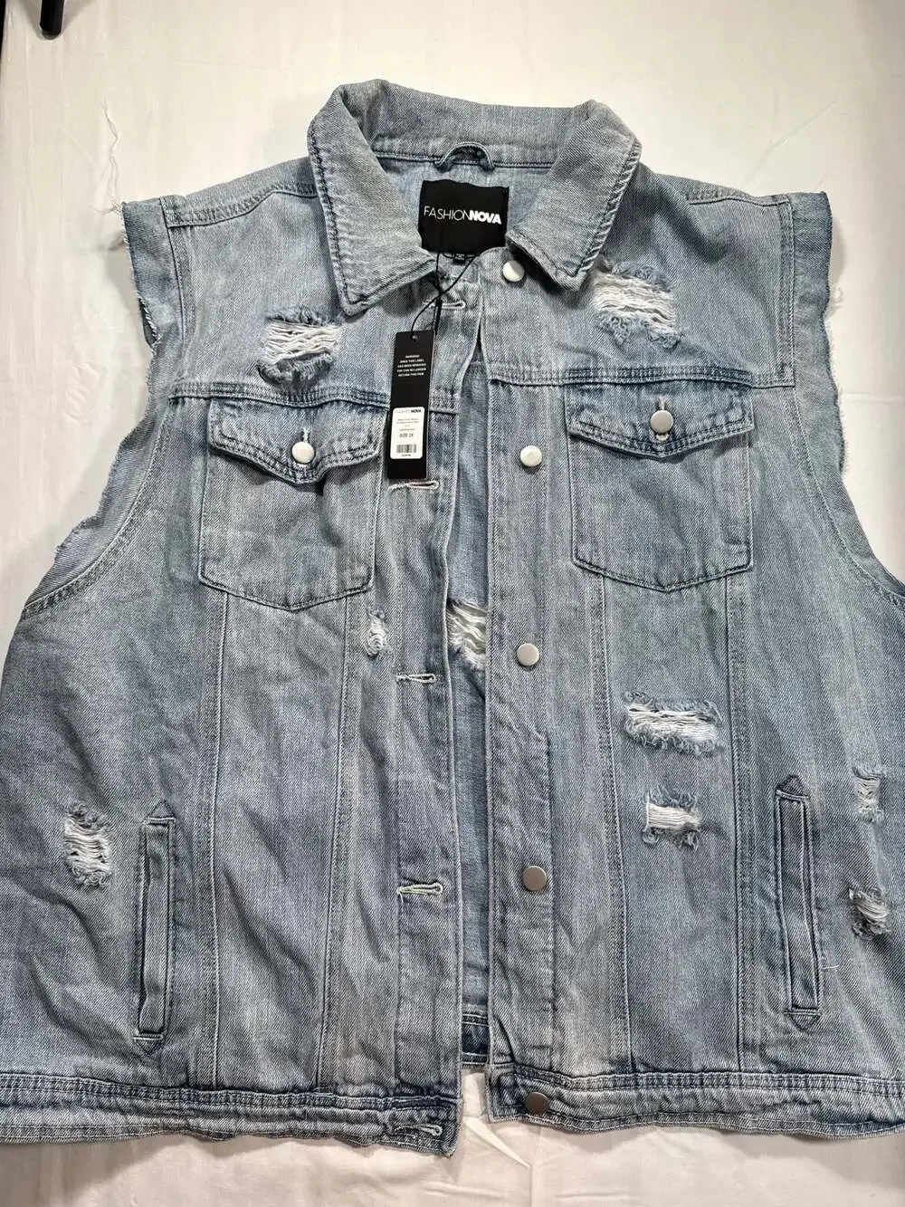 Fashion Nova 2X Distressed Denim NWT Light Wash Ripped Sleeveless Vest Plus Size - Picture 1 of 8